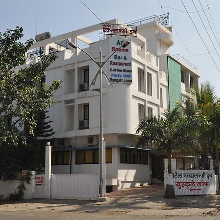 Excellency Inn Nashik Bagian luar foto