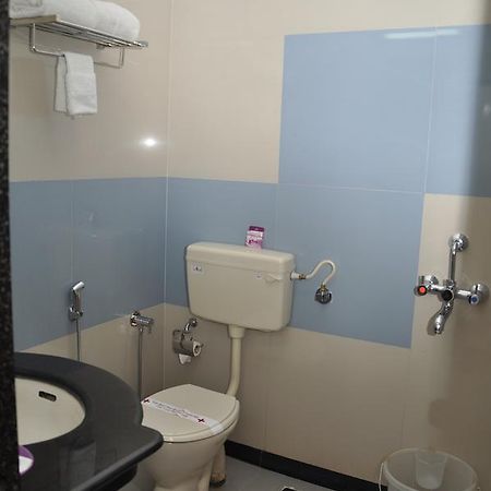 Excellency Inn Nashik Bagian luar foto