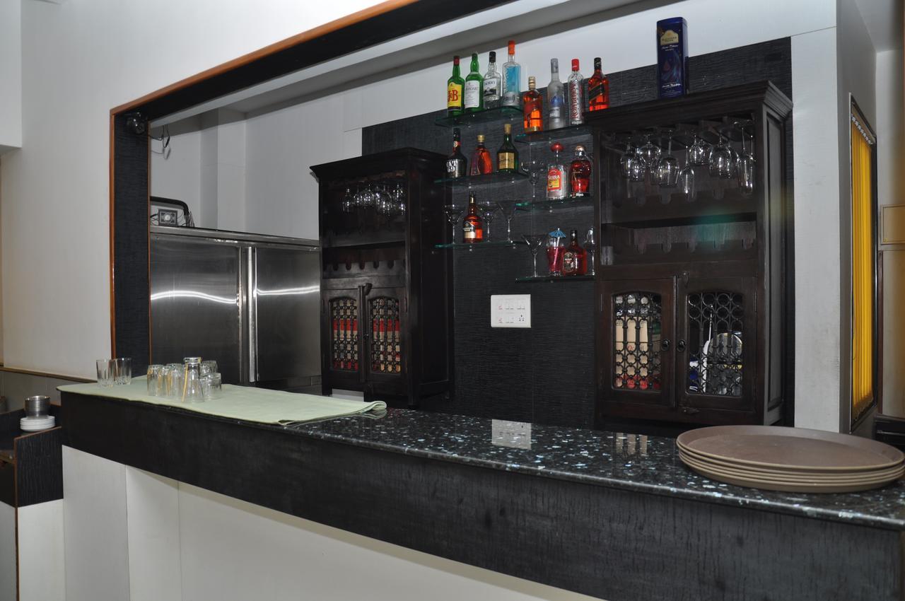 Excellency Inn Nashik Bagian luar foto